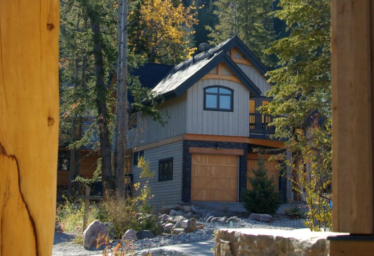 golden bc contractor, custom home built at kicking horse
